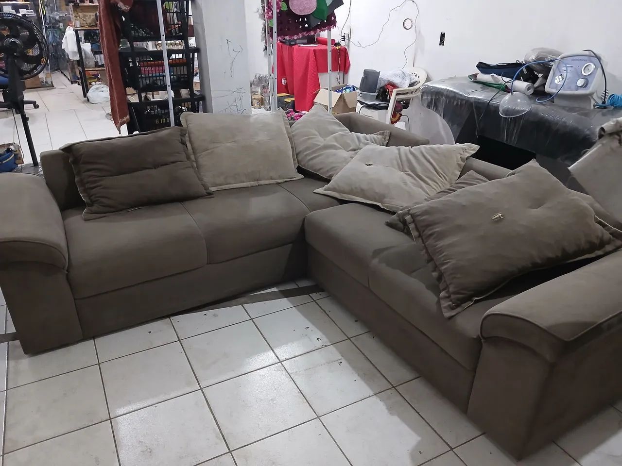 Vendo um sofa de canto usado 