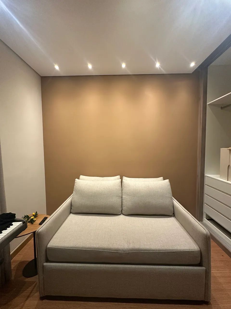 Sofá Cama Charlie em Linho Cinza- Design de Alto Padrão Canto do Sofá! - Foto 5