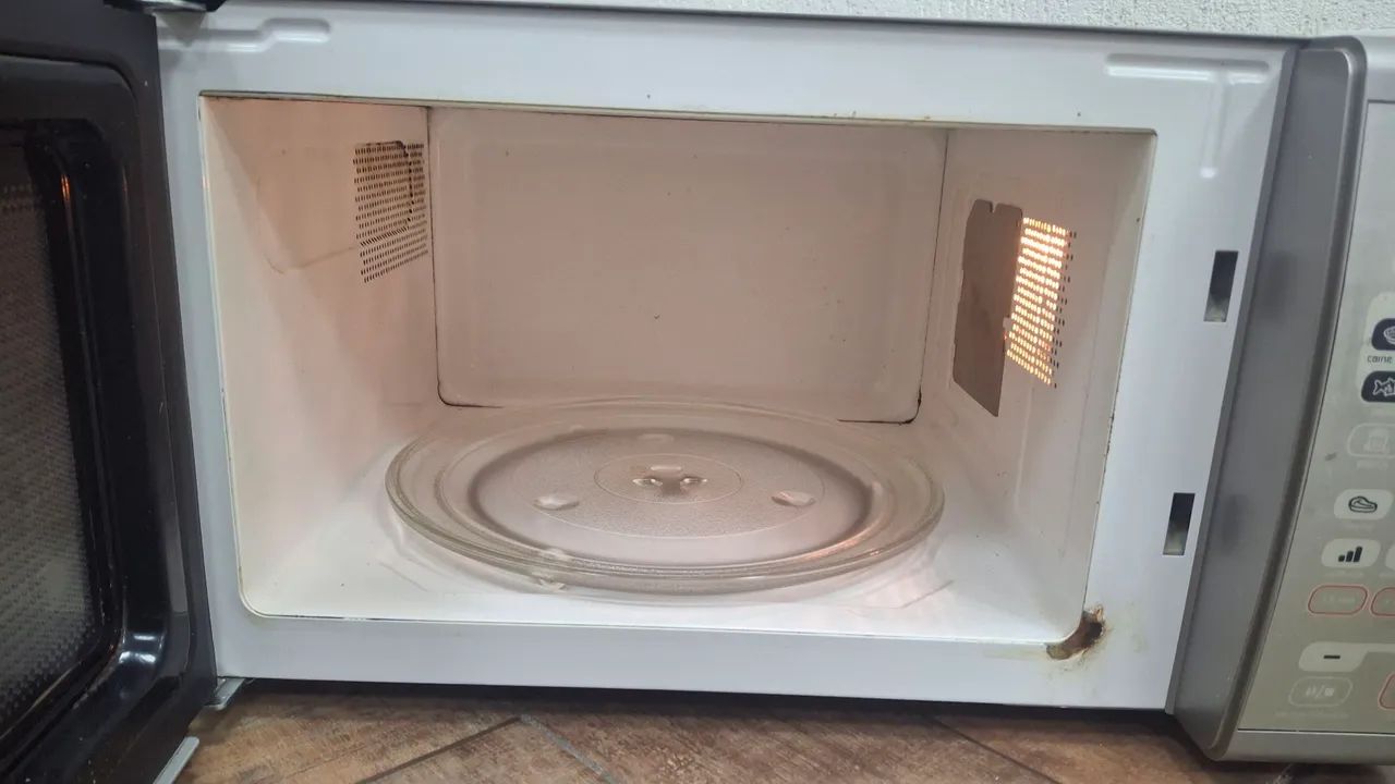 Microondas Brastemp Ative 30 Litros Cinza (BMA30) - Funcionando Perfeitamente - Foto 3