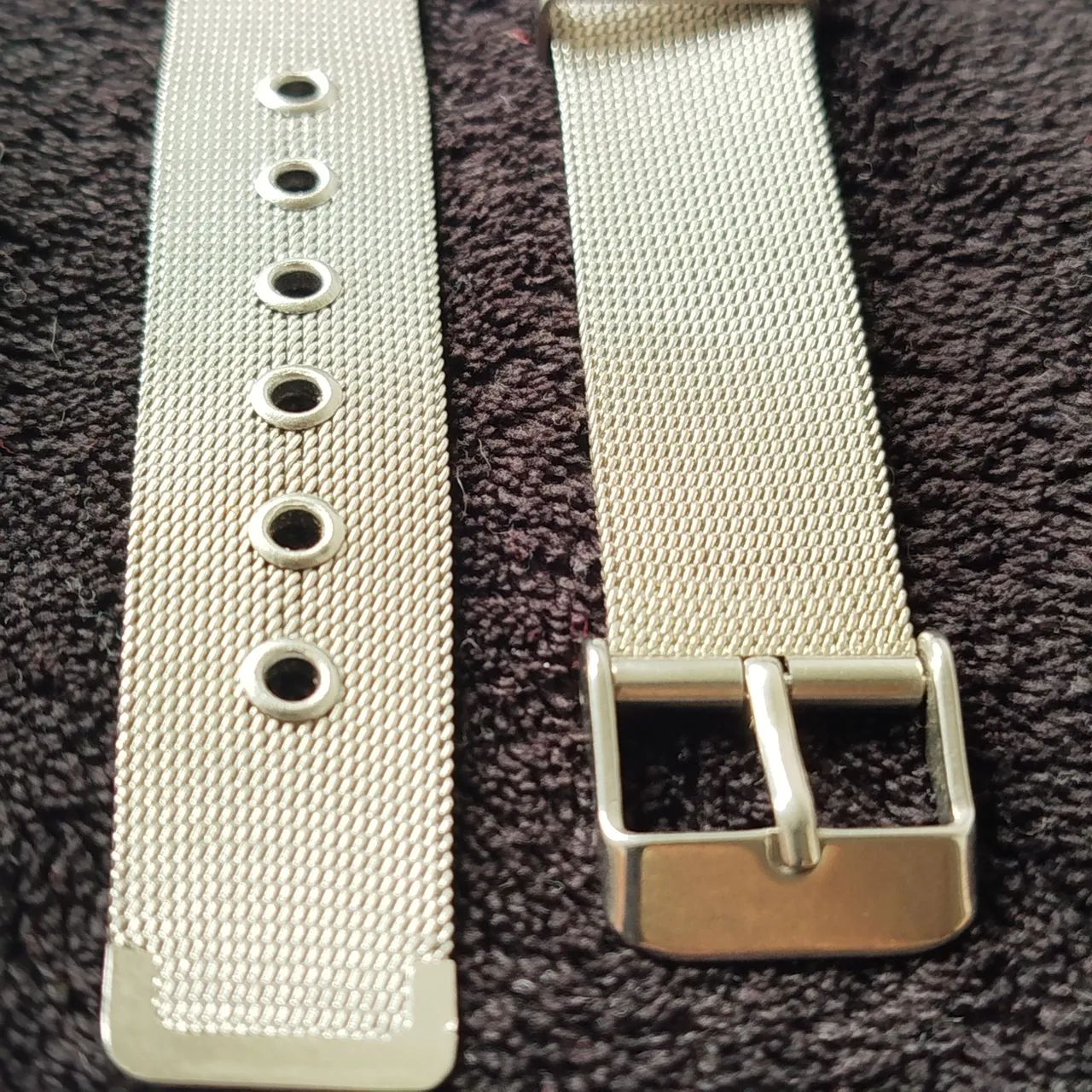 Pulseira de relógio estilo malha milanesa semi nova antiguidade  - Foto 3