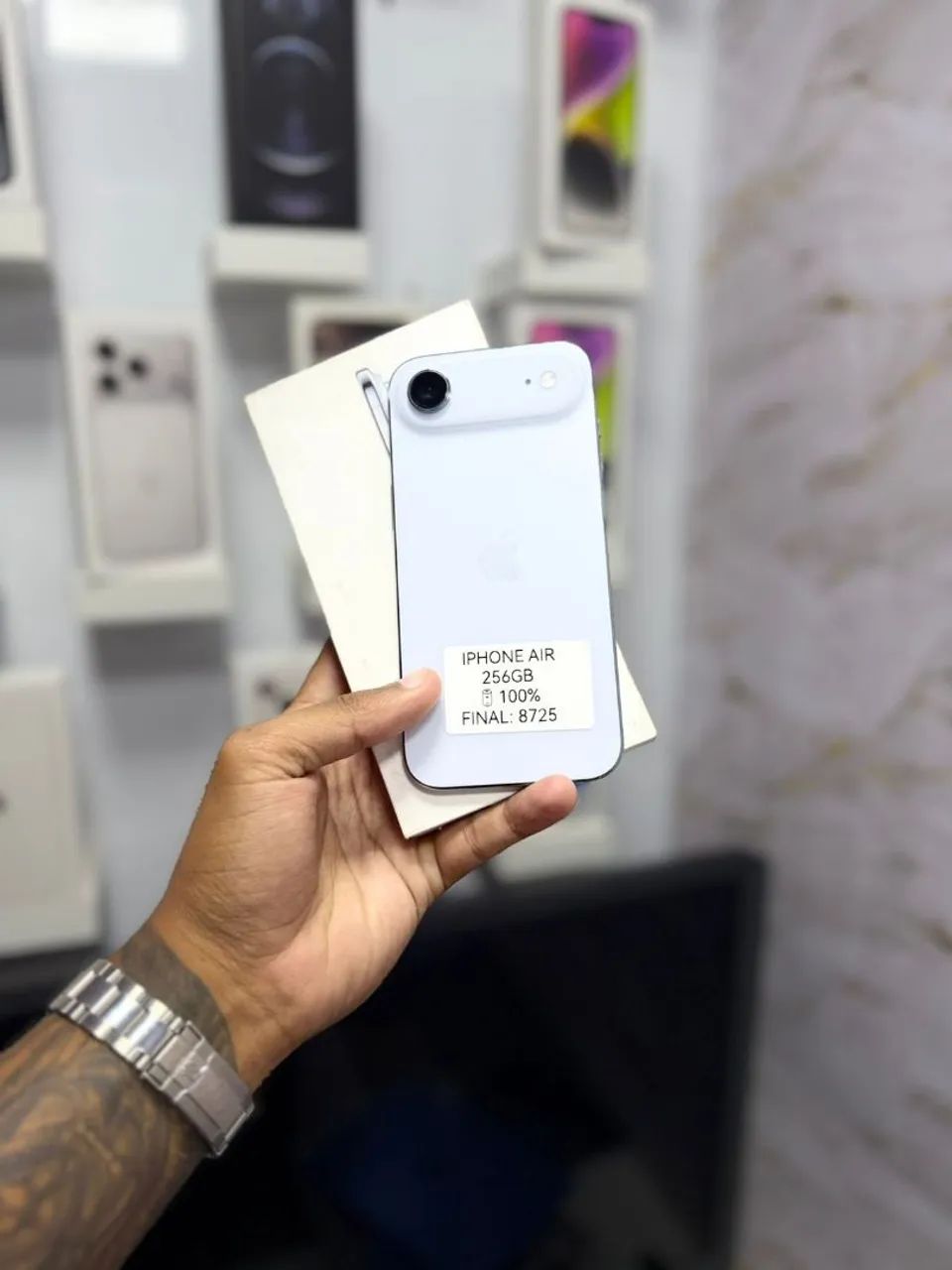 IPHONE AIR 256GB BRANCO<br>R$ 5.299,00 - Foto 2