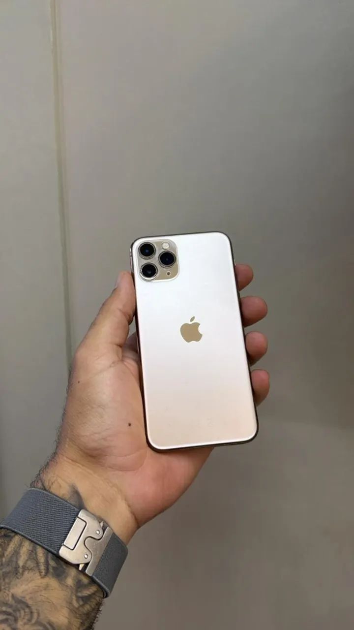 iPhone 11 Pro 64GB Bateria 77% Seminovo R$1.399,90 A VISTA