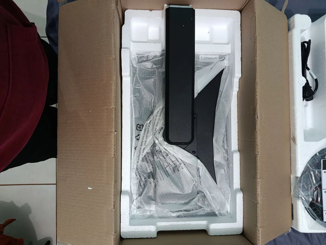 Monitor Lenovo ThinkVision S22e-18 (NOVO) - Foto 4