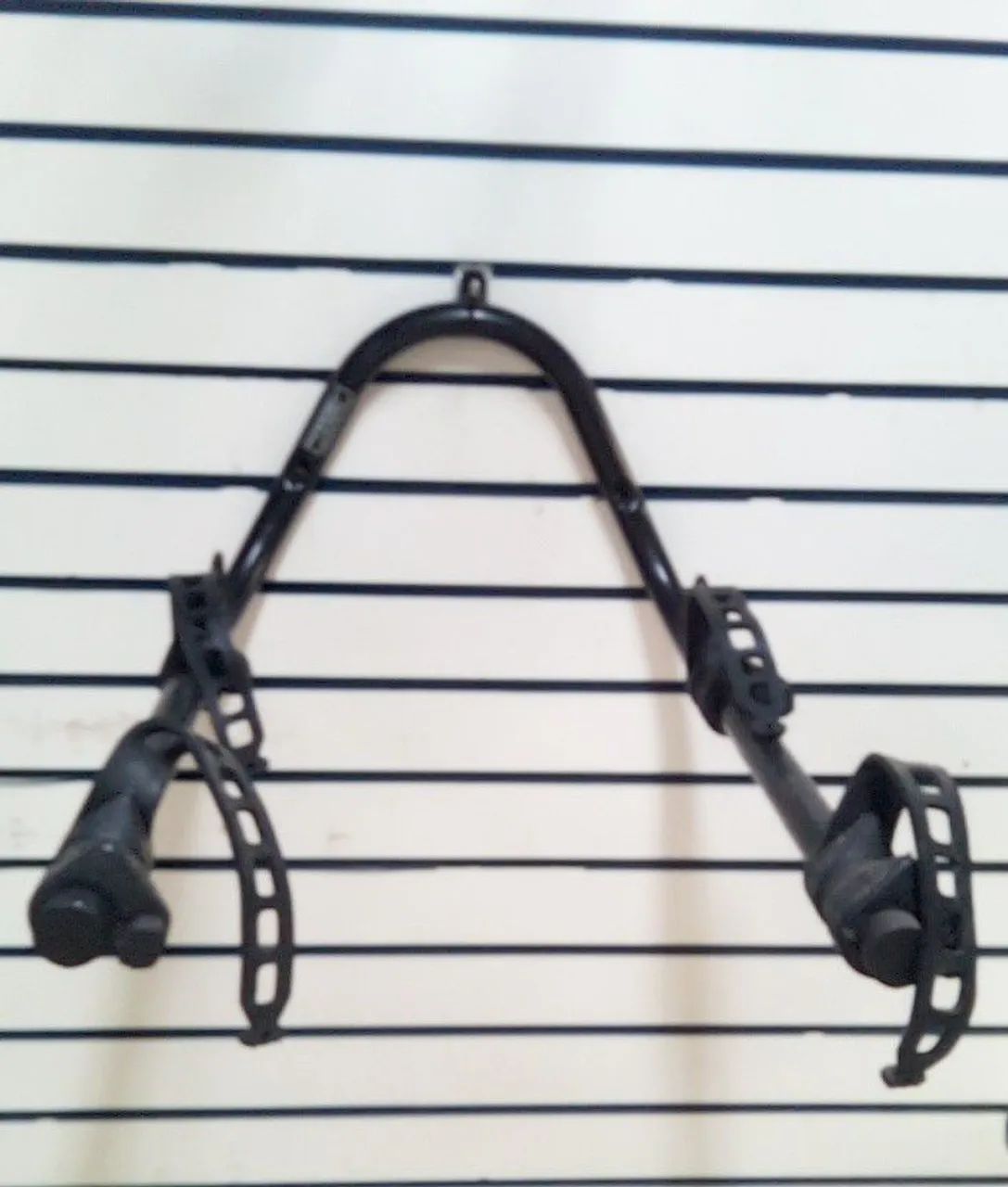 Suporte de bicicleta horizontal duplo de parede. - Foto 3
