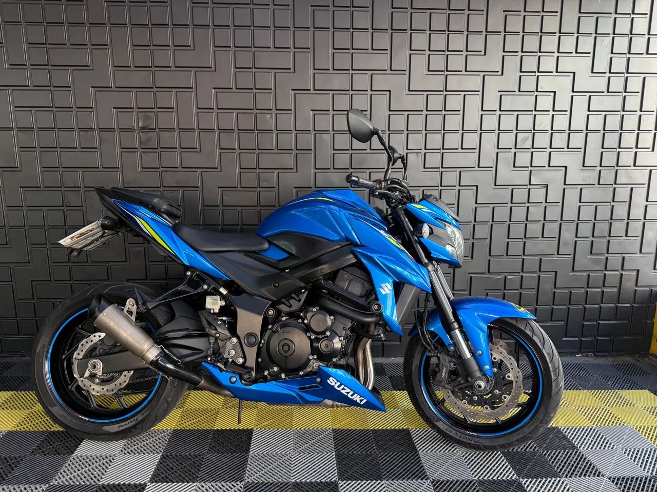 Suzuki 750 2020 - 1518874507 | OLX