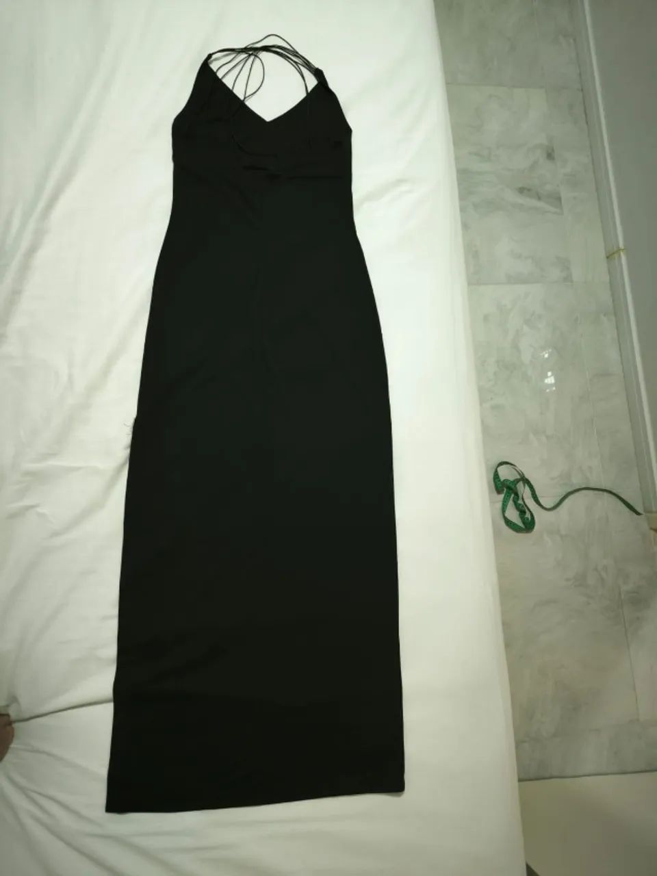 Vestido preto com decote nas costas - Foto 3