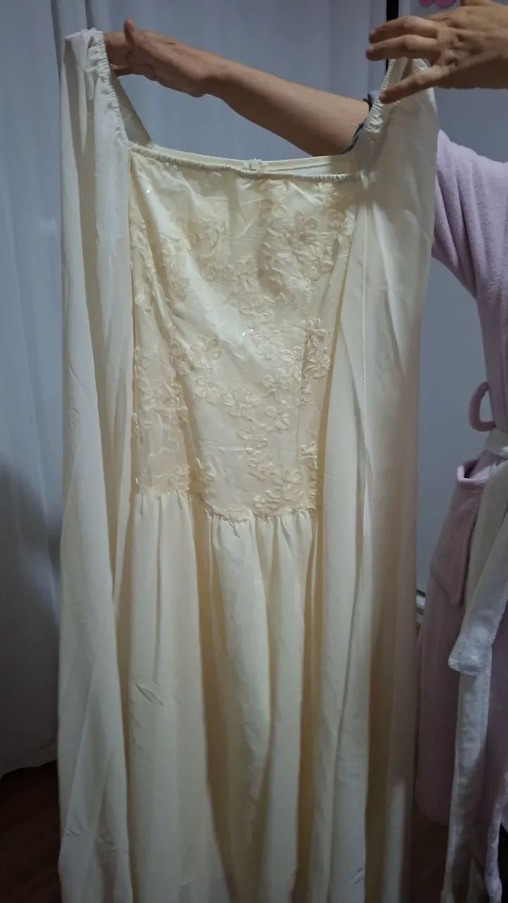 Vestido lindo Off White. TAMANHO M. NUNCA USADO - Foto 5