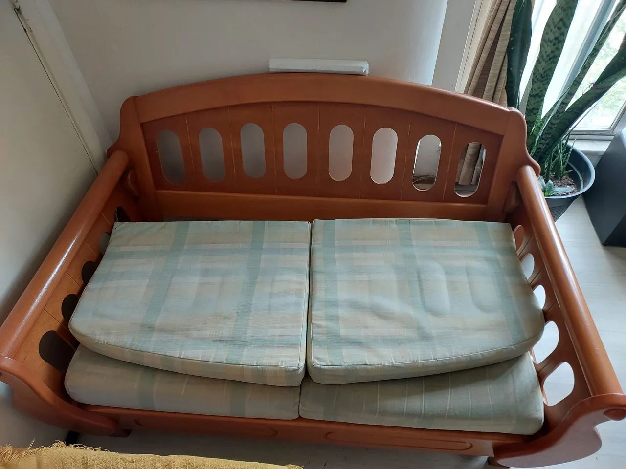 Sofá Elegante Madeira Maciça 470974790066524163