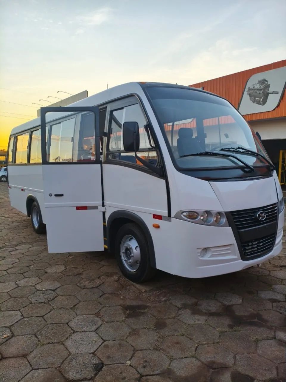 Micro Ônibus Marcopolo Volare V8 2010/11 - Foto 2