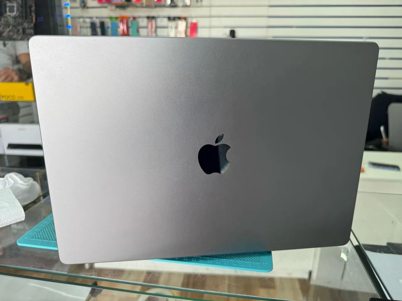Tela retirada MacBook Pro a2485 - Foto 2