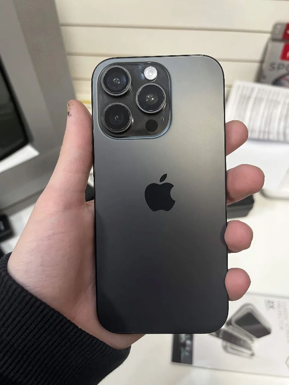 Apple iPhone 16 Pro, 128Gb, Titanio Preto