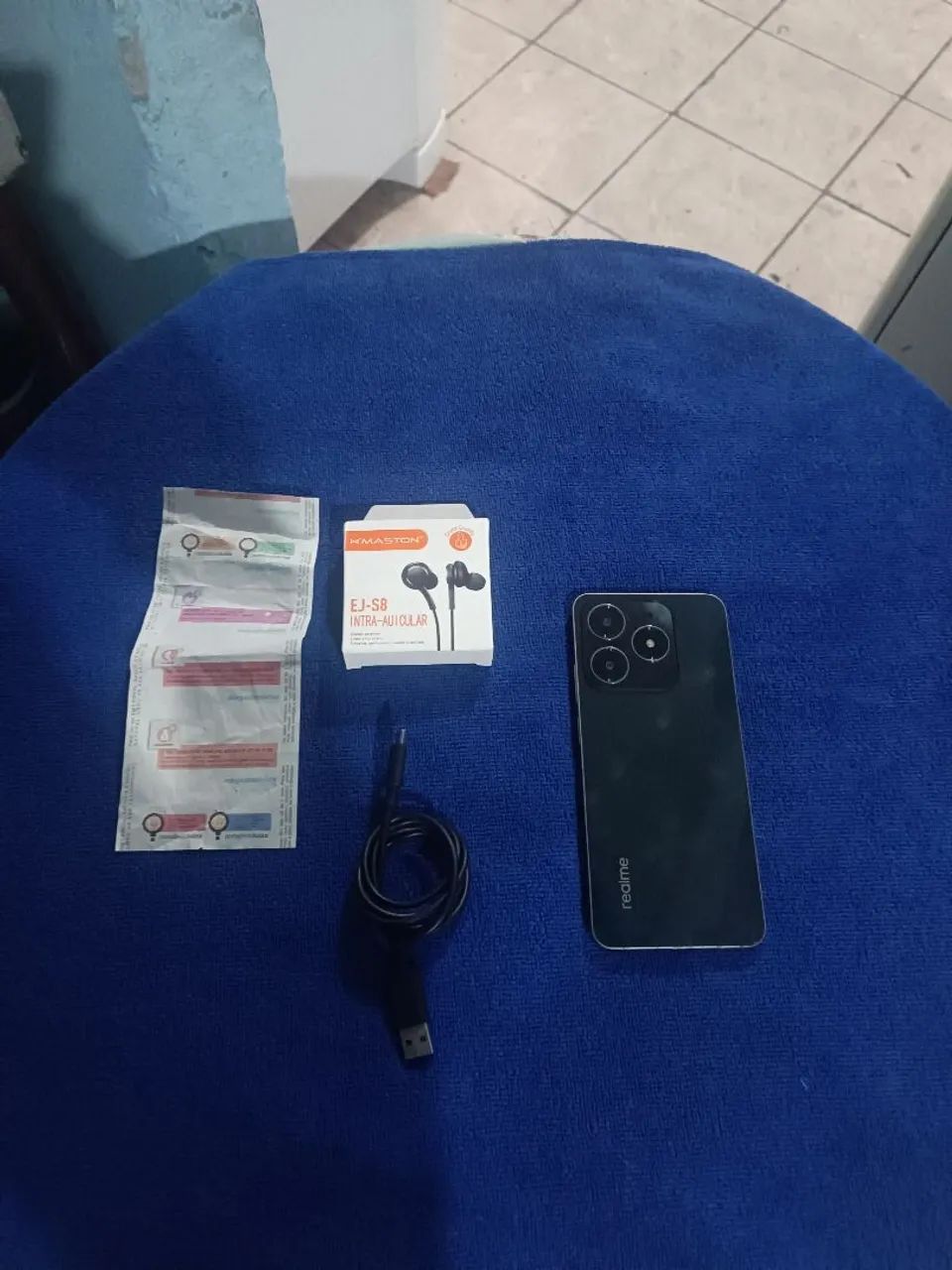 Vendo celular xaomi realme c61 128 GB e 12 de ram com nota sem trinco todo bom 