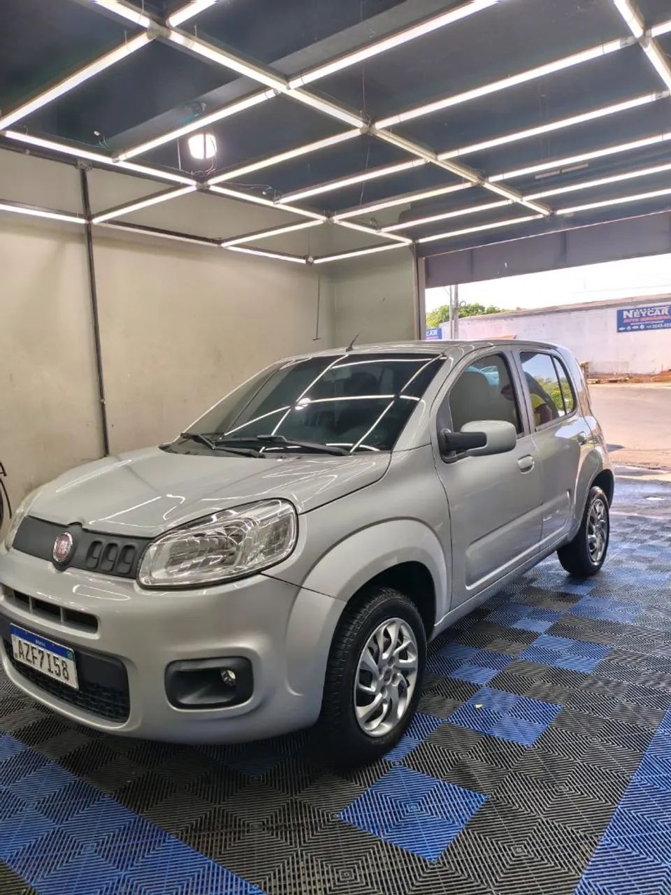 Fiat Uno Attractive 1.0 EVO Fire Flex 8V 5P 2015 - Foto 2