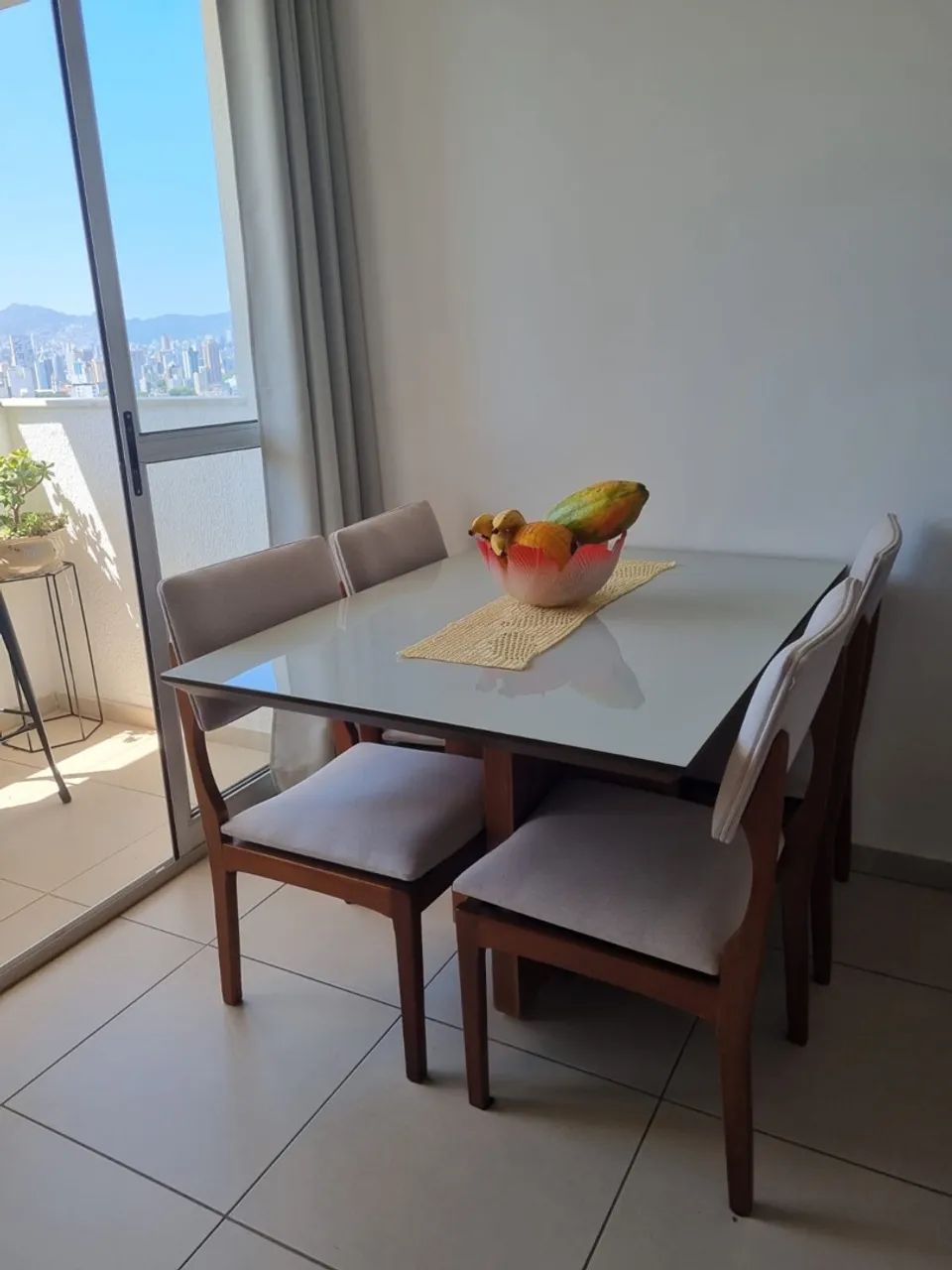 Mesa de Jantar + 4 cadeiras  - Foto 3