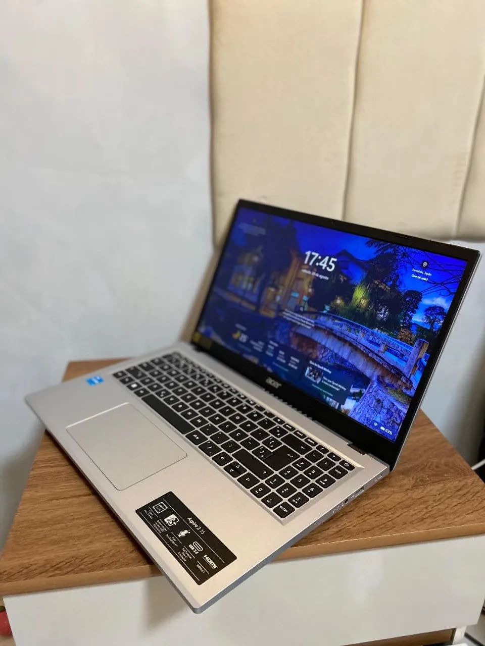 Notebook Acer - Core I3 - 8Gb Ram DDR5- Já Formatado- Está Novinho 