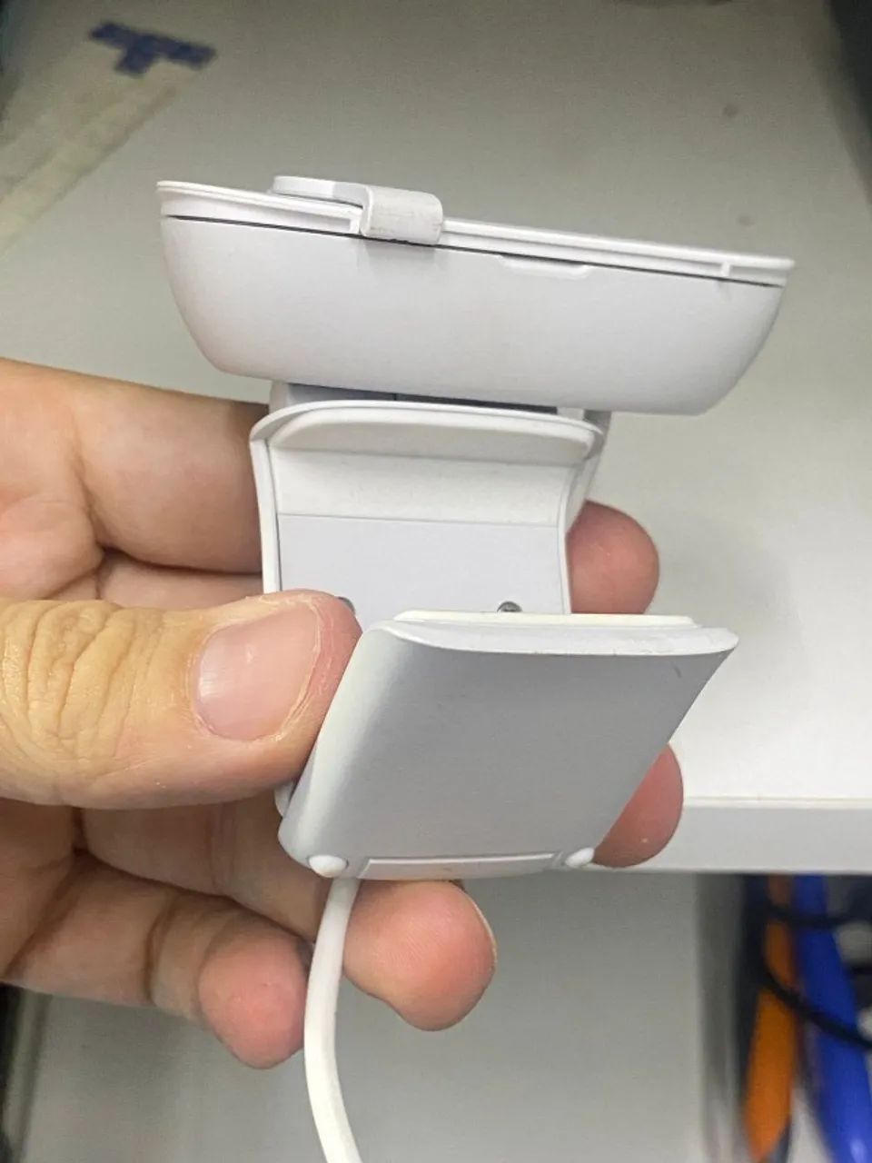 Webcam Logitech Brio 100 - Foto 3