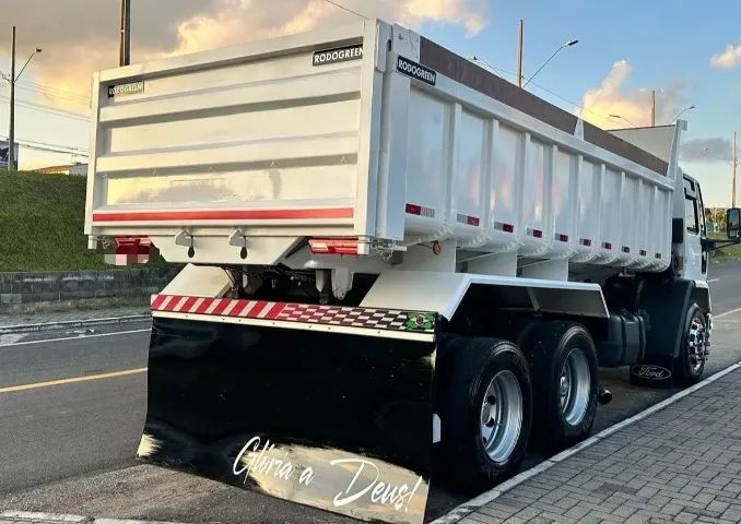 Ford cargo 1832 6x2 2011 Caçamba basc. - Foto 5