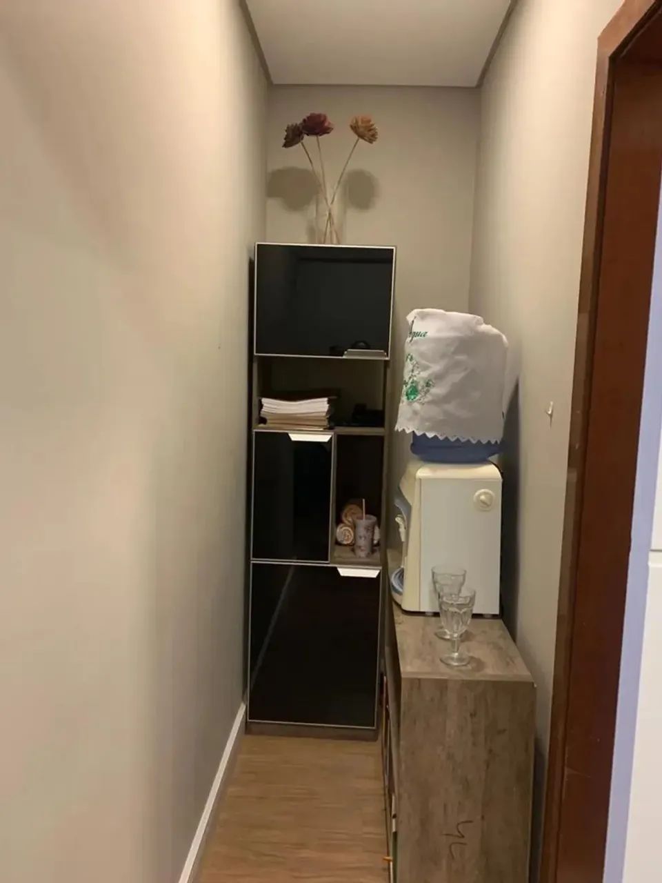 ALUGA SALA MOBILIADA - AV. CPA - Foto 5