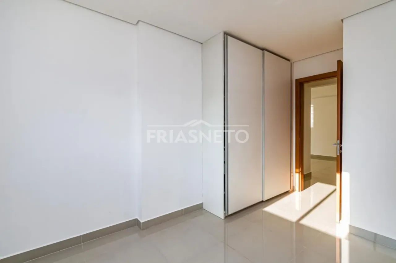 Apartamento no centro da cidade com três dormitórios - Foto 3