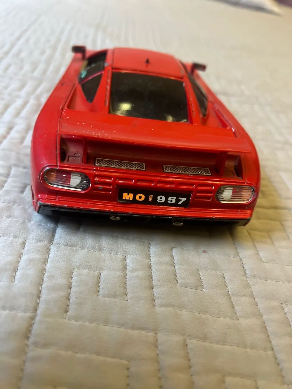 Miniatura Bburago Bugatti 1:18 Vermelha ? - Foto 3