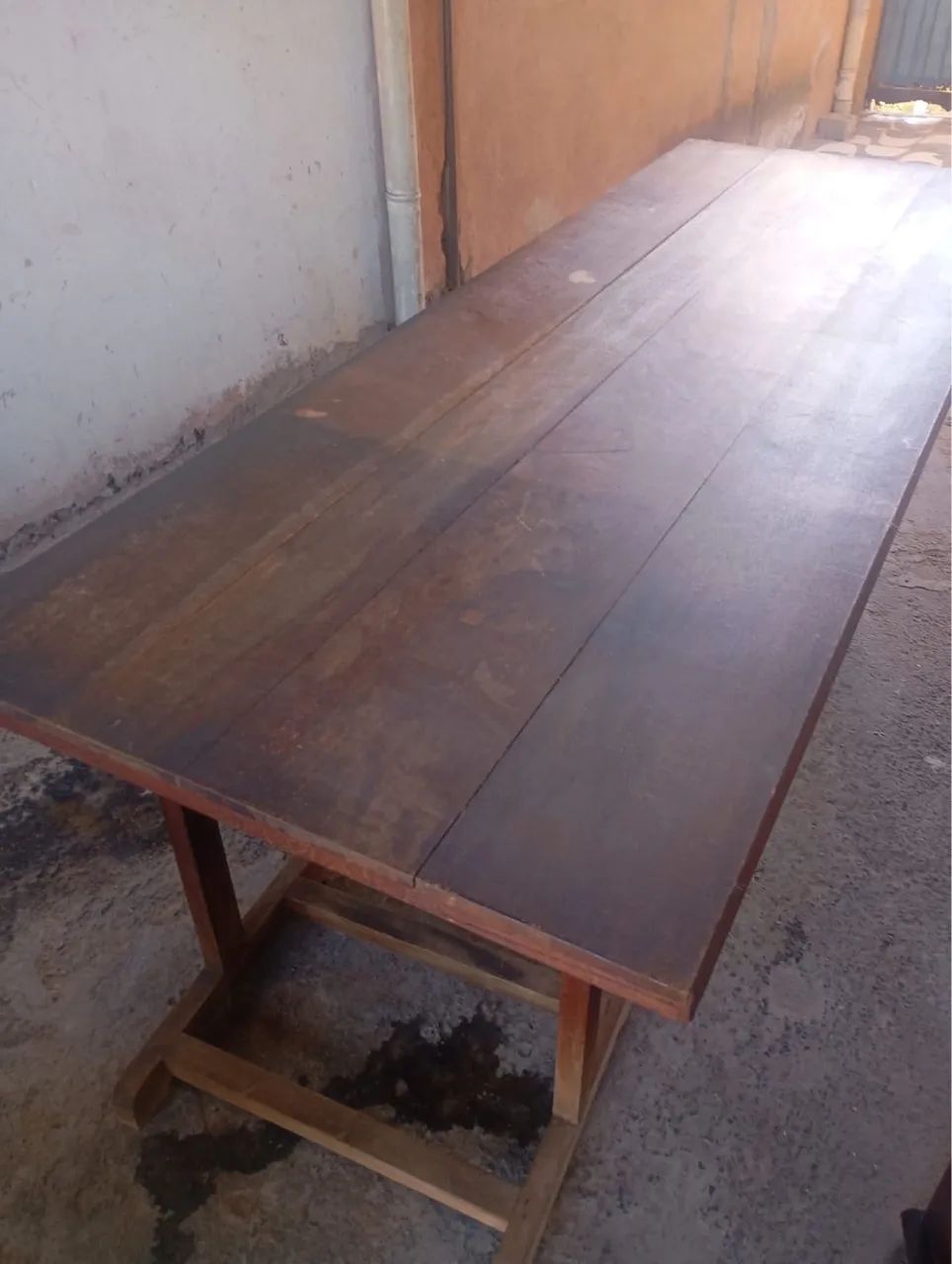 MESA DE MADEIRA MACIÇA GRANDE - RESISTENTE E ESPACIOSA! - Foto 3