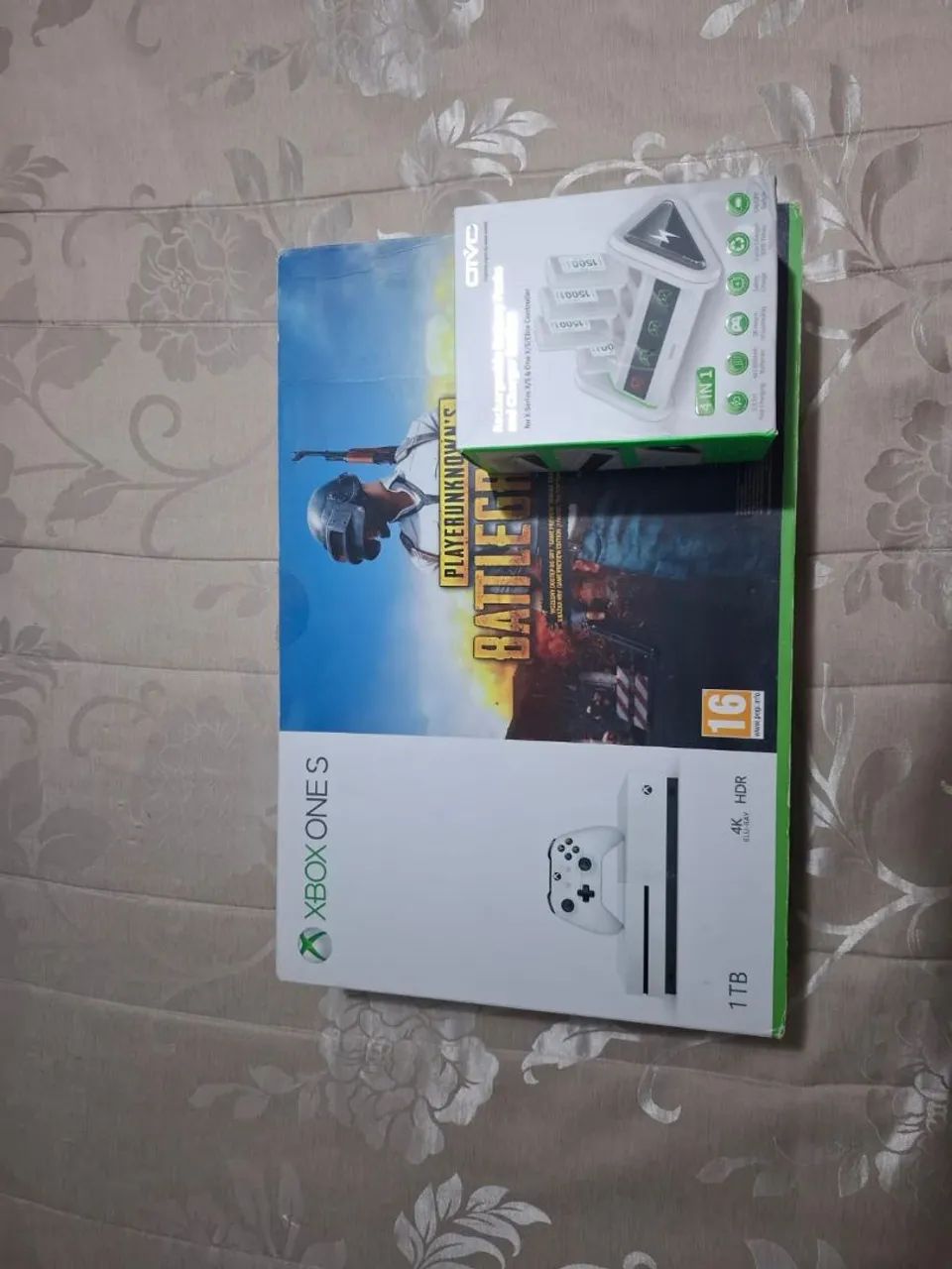 Vendo Xbox one s 1 Terá branco