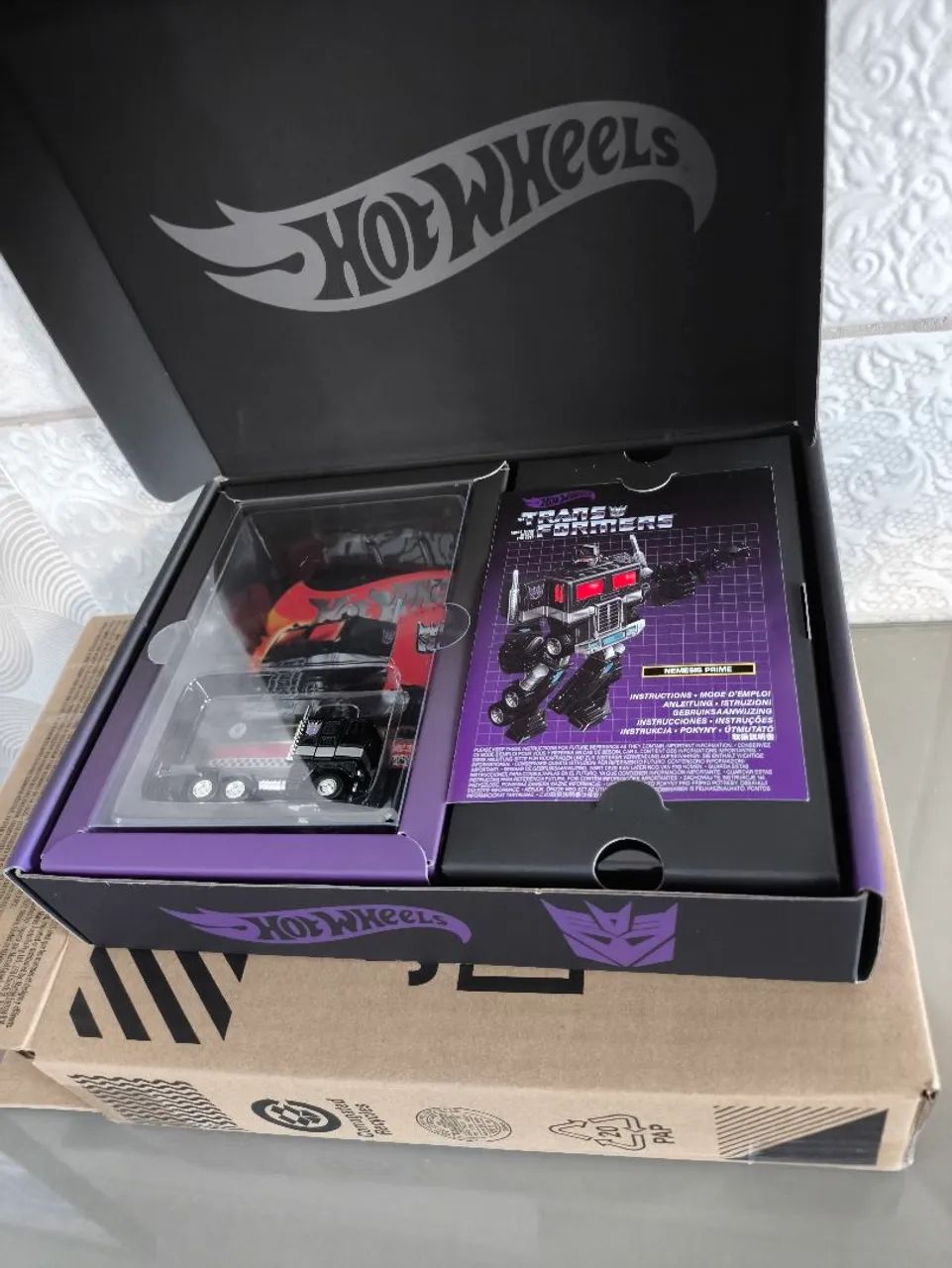 Hot Wheels Collectors Transformers Nemesis Prime Mattel - Tablets