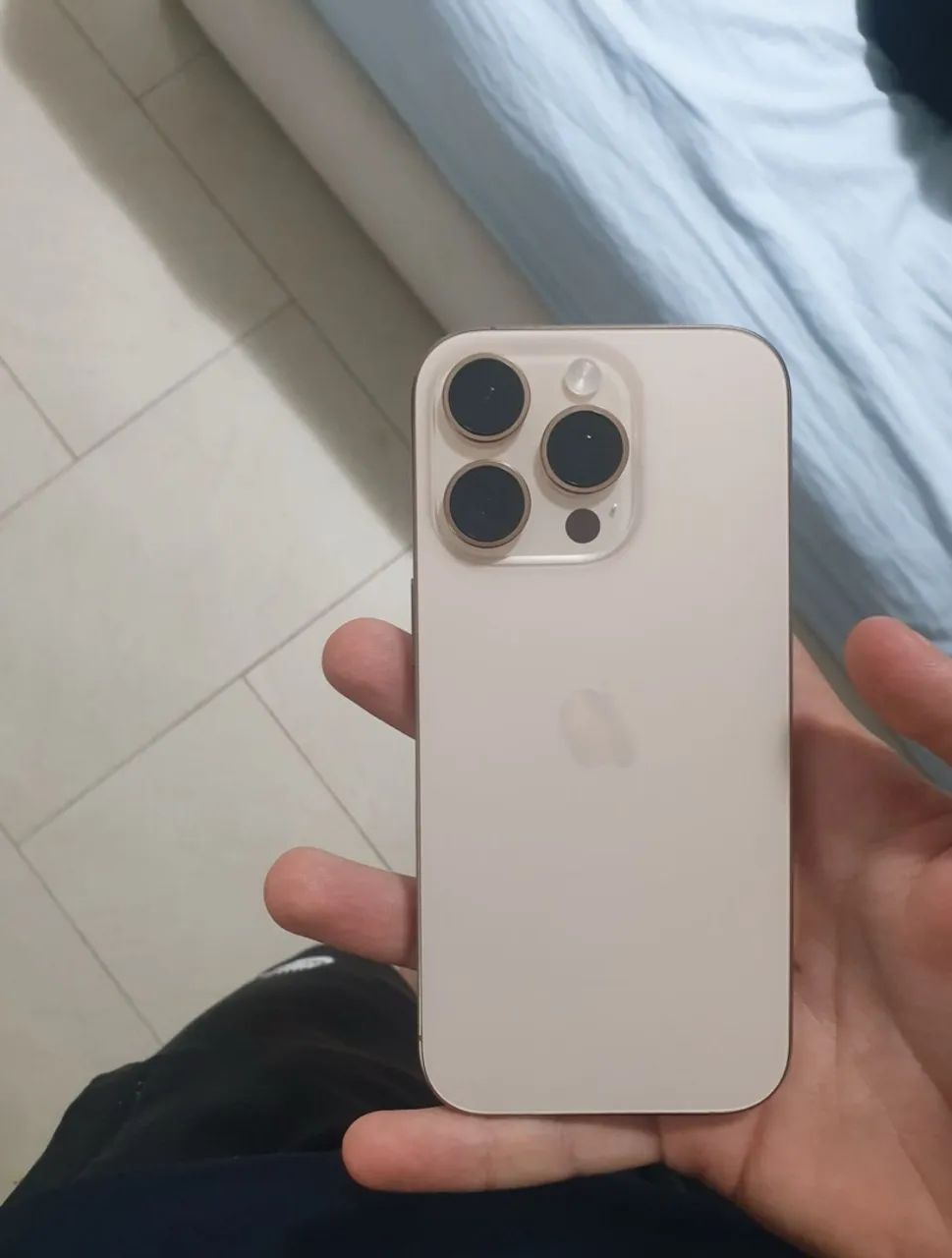 iPhone 16 pro 