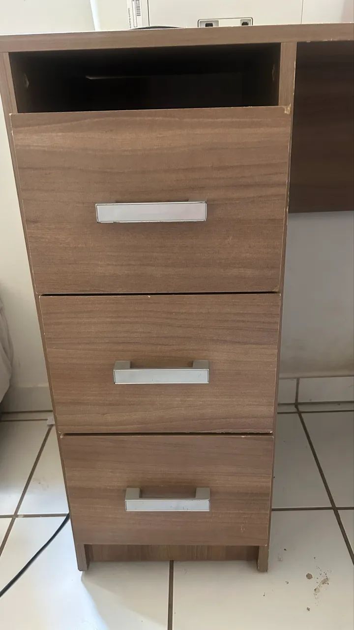 mesa em L com gaveteiro de 3 gavetas - Foto 3