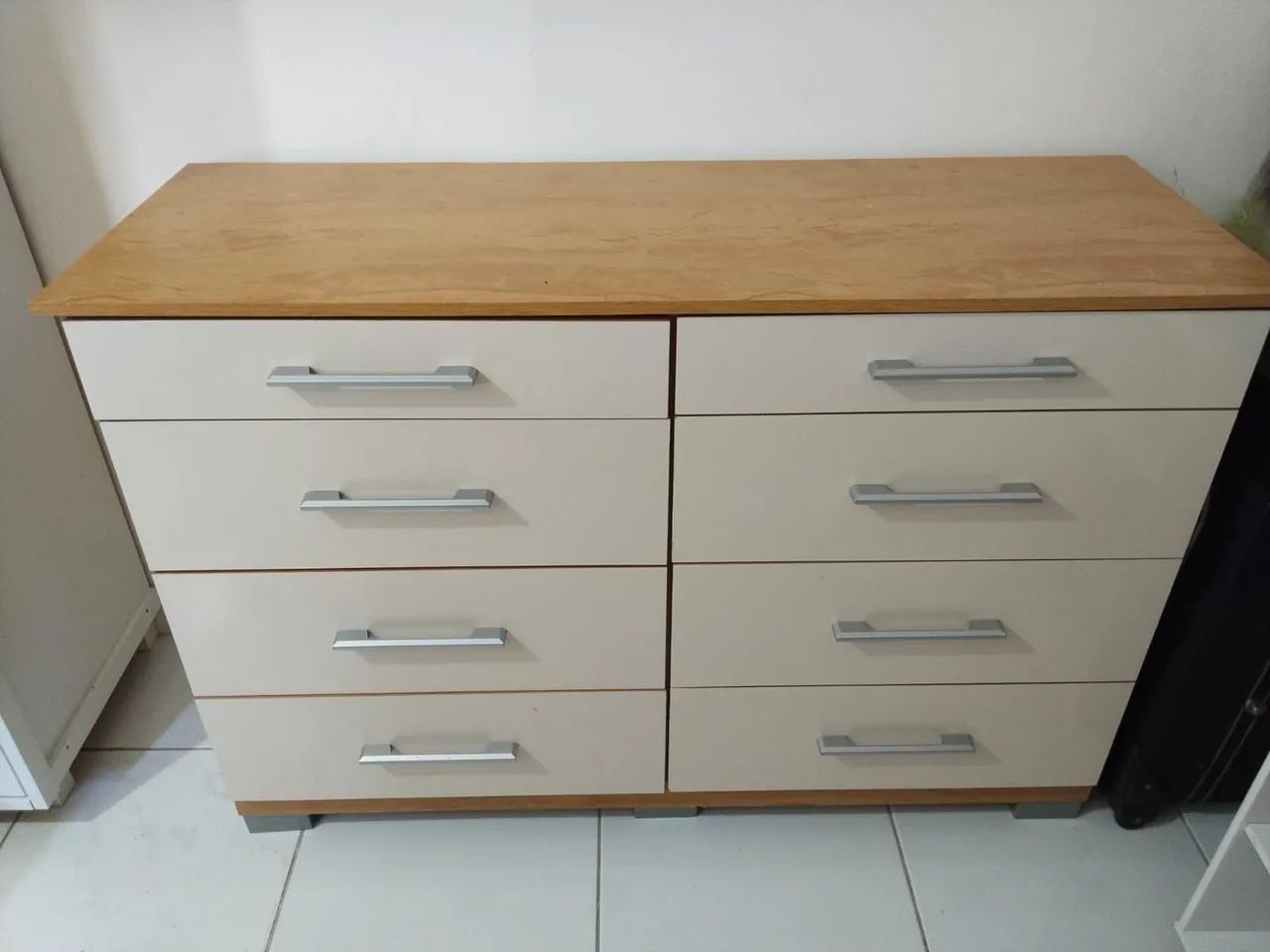 Cômoda 8 gavetas 