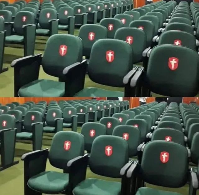 Longarinas para igreja 