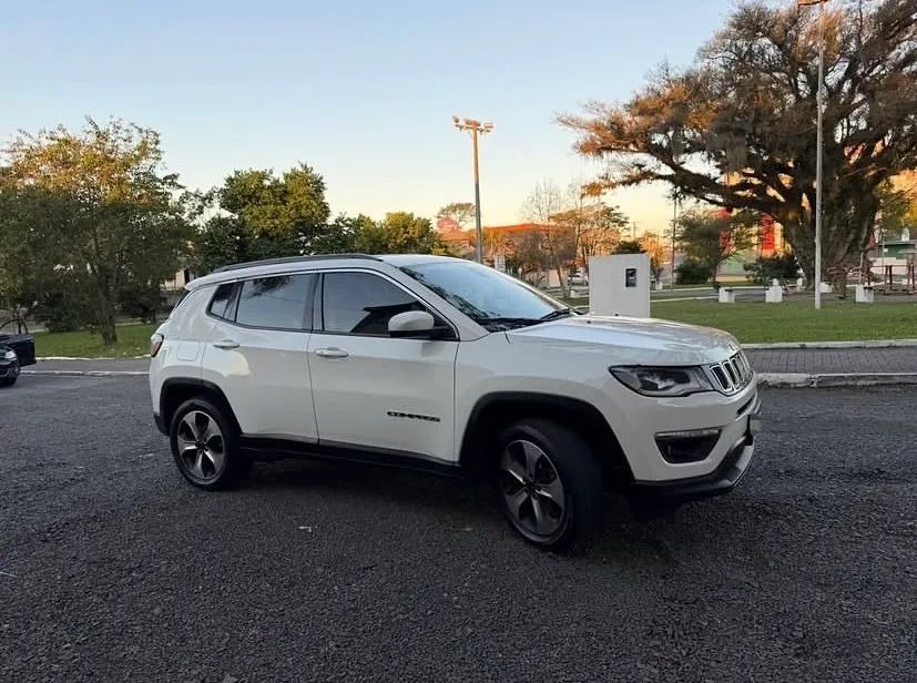 JEEP COMPASS LONGITUDE 2.0 FLEX 4x2 2018 - Foto 5