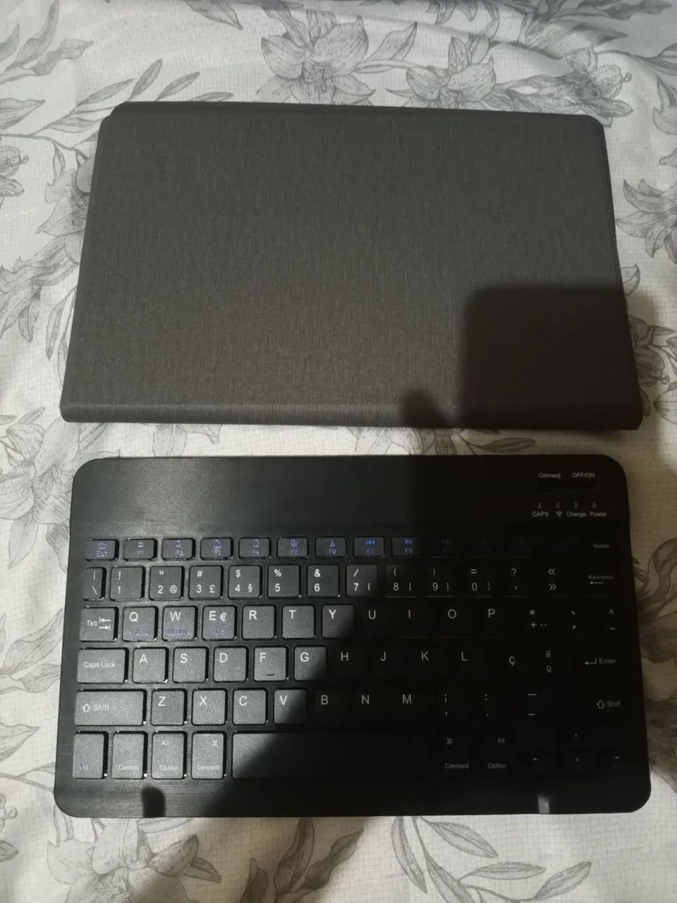 Capa e teclado para tablet - Foto 3