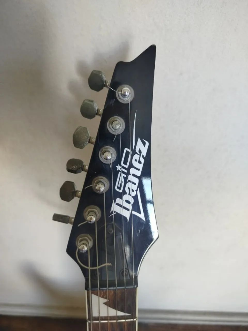 Guitarra Ibanez Gio Soloist Black Knight - Foto 4
