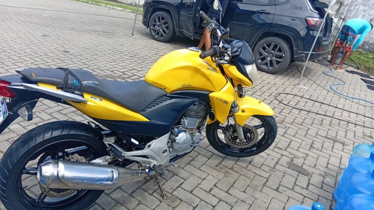 CB 300 impecável.  - Foto 4