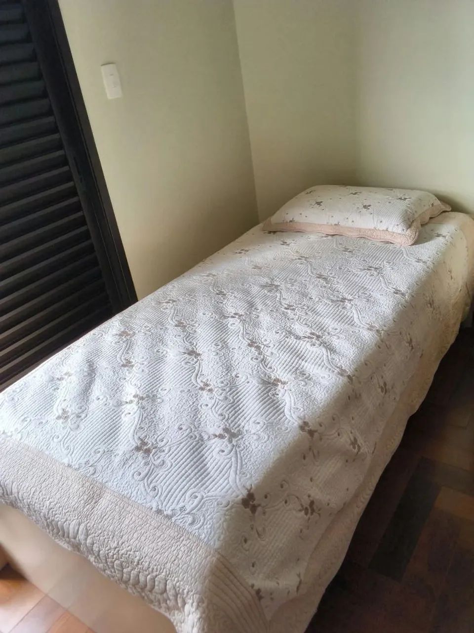 Bicama solteiro ótimo estado