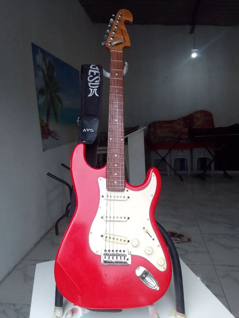 Pra vender guitarra tagima