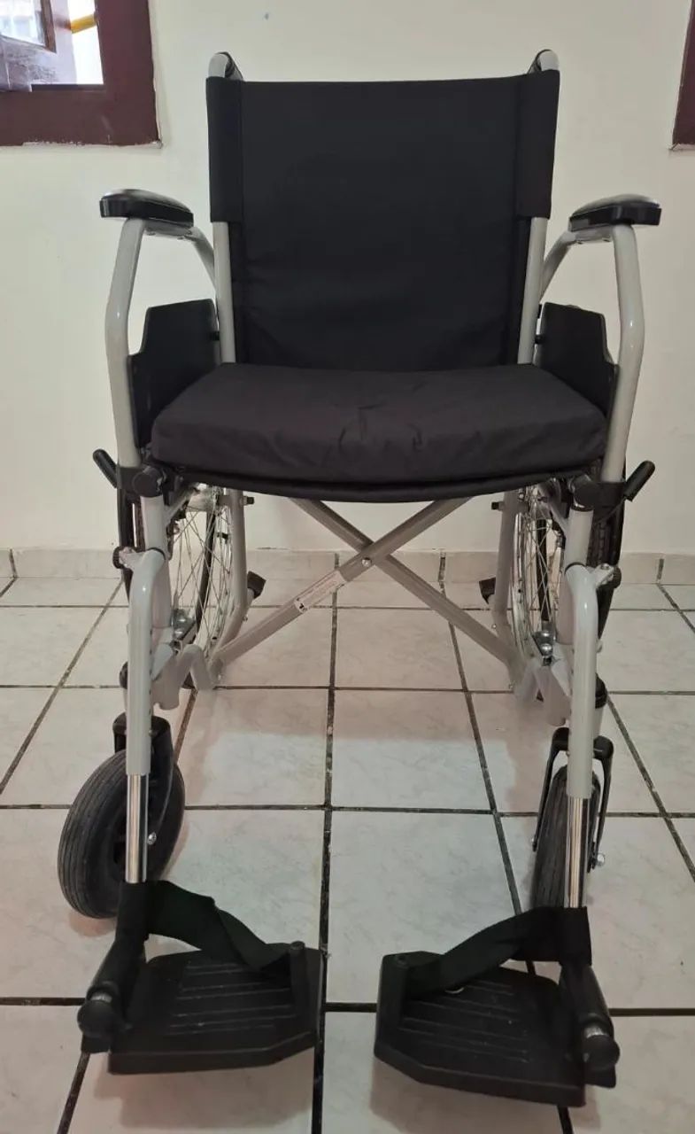 Cadeira de rodas - Foto 2