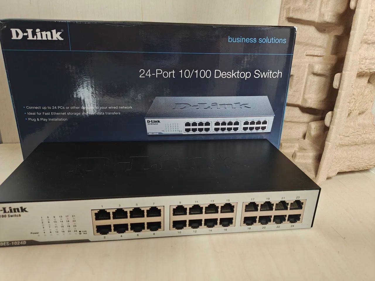 Switch 24 portas 10/100 D-Link DES-1024 - Foto 2