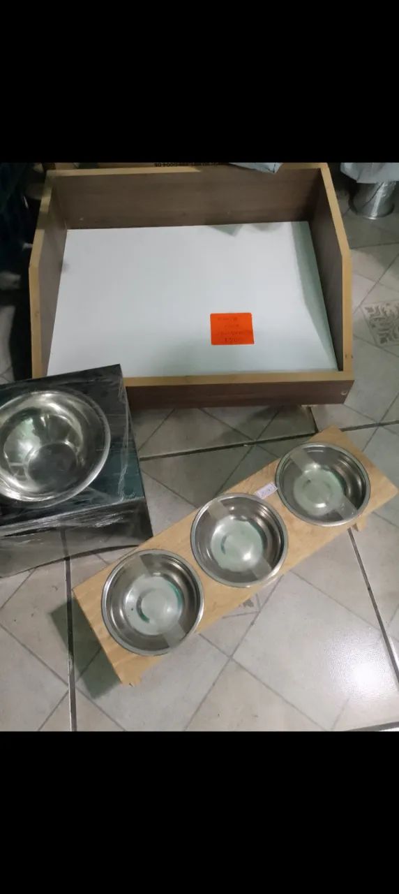 pote de ração e cama para gatos e cachorro pequeno 