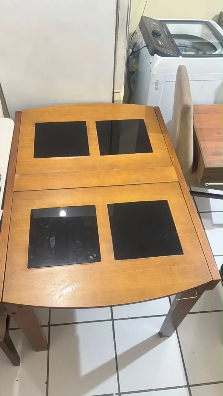 CONJUNTO DE MESA DE JANTAR COM CADEIRAS - ÓTIMO ESTADO! - Foto 2