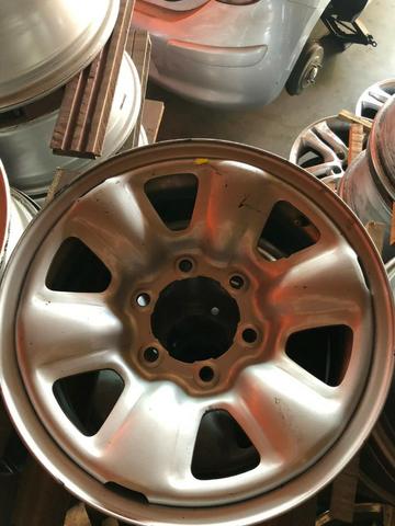 Roda Toyota Hilux aro 16 2012