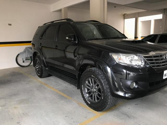 Hilux SW4 diesel 4x4 2012
