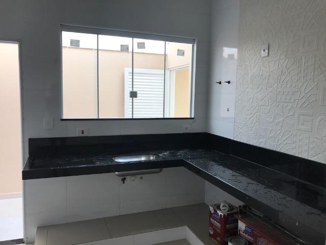 Casa nova 150m em condomínio fechado - suite - closet - area de churrasco - Foto 10