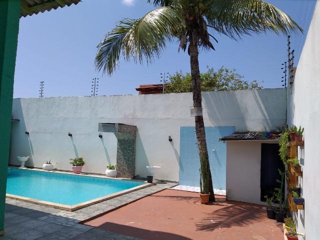 Alugo Linda casa Com Piscina no Parque 10 com 5 Quartos e 2 Suítes - Foto 8