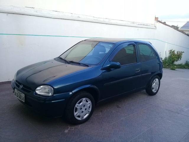 Corsa impecável