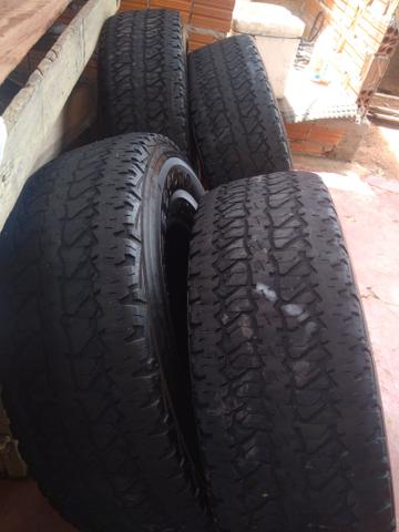 Pneus meia vida265/75R16 farestone - Foto 2