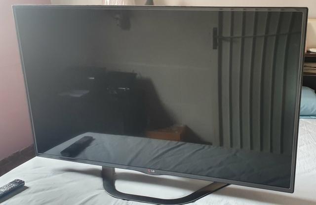Smart TV LG 47 polegadas 3d com 4 óculos - Foto 5