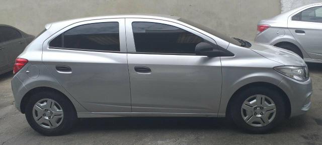 Chevrolet onix 29900 entrada de 12 mil parcelas de 498 - Foto 9