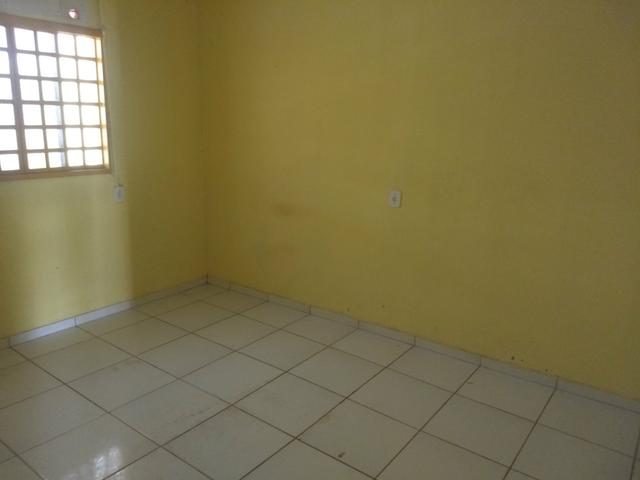 Vendo casa 3 quartos Ao lado do Atacadão Go 060 saída P/ Trindade / Shopping America - Foto 13